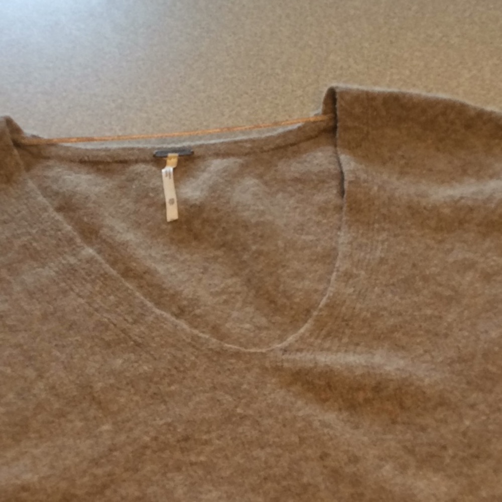 Free People Softly Vee Tan Sweater - Size XS - Picture 5 of 16